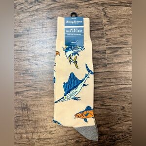NWT Tommy Bahama Men’s Cream Socks with Blue and Orange Marlin and Fish Motifs
